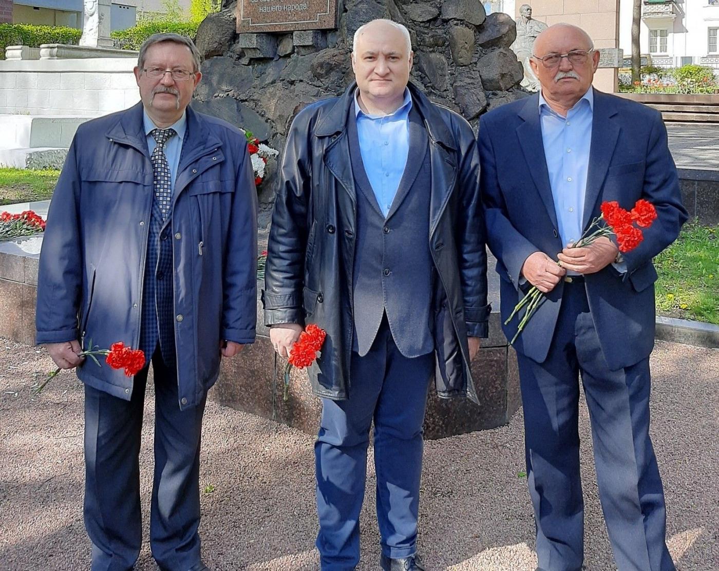 К акции «Беларусь помнит. Помним каждого» присоединились работники автотракторного факультета